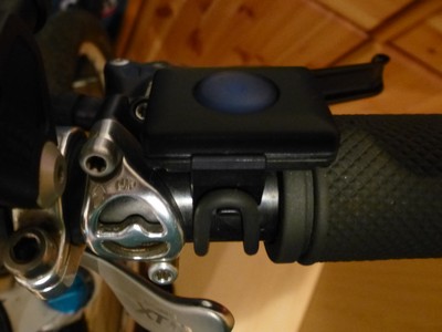 Eine Variante mit Remote-Schalter am Lenker